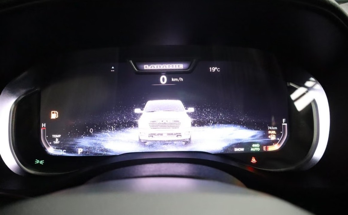 Dodge RAM 1500 Laramie - foto 26