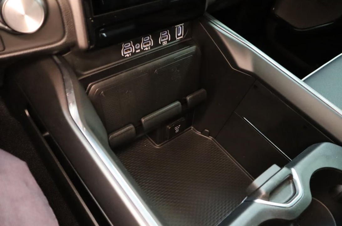 Dodge RAM 1500 Laramie - foto 11