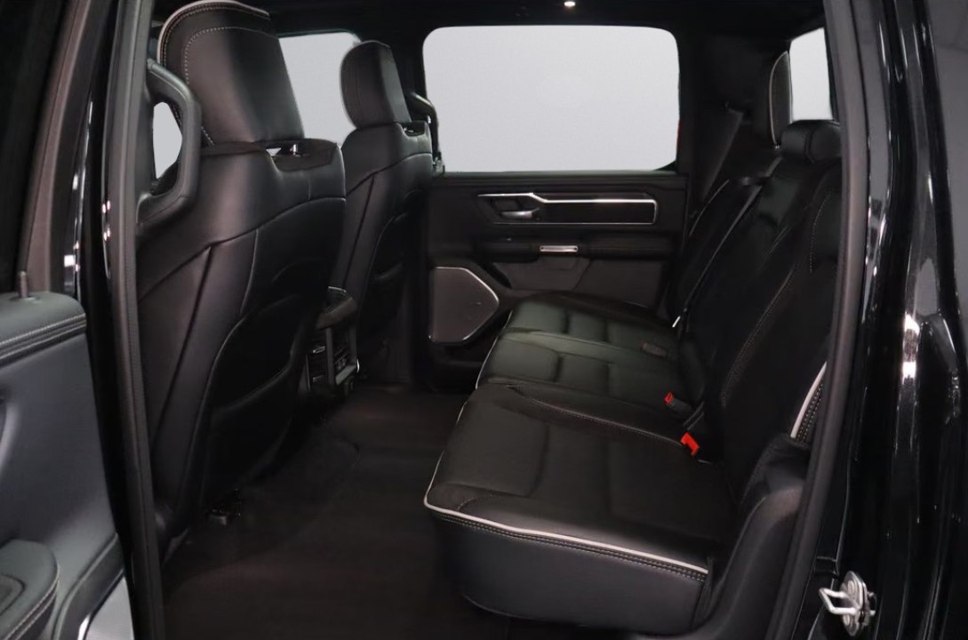 Dodge RAM 1500 Laramie - foto 7
