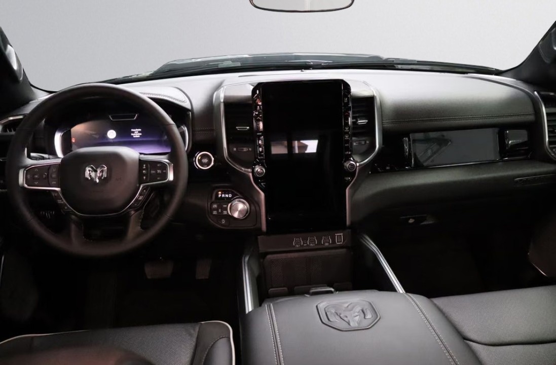 Dodge RAM 1500 Laramie - foto 9