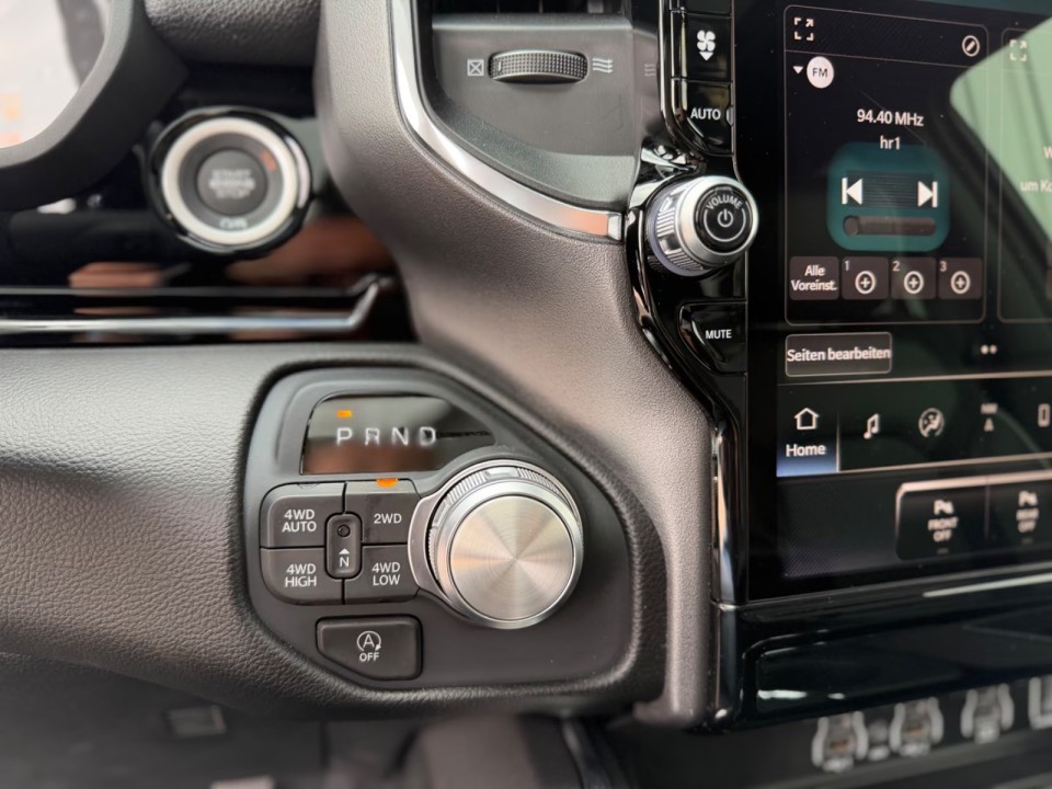 Dodge RAM 1500 Laramie - foto 22