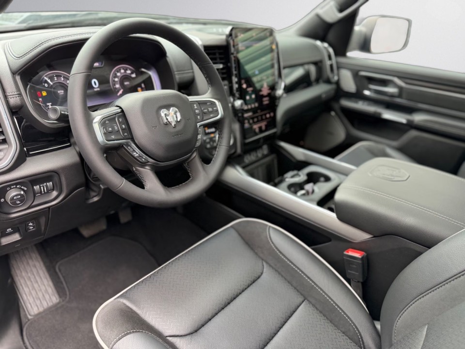 Dodge RAM 1500 Laramie - foto 15