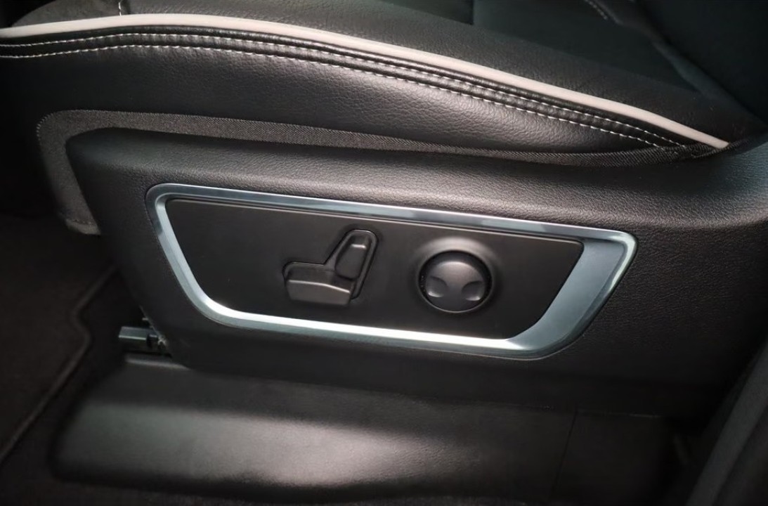 Dodge RAM 1500 Laramie - foto 34