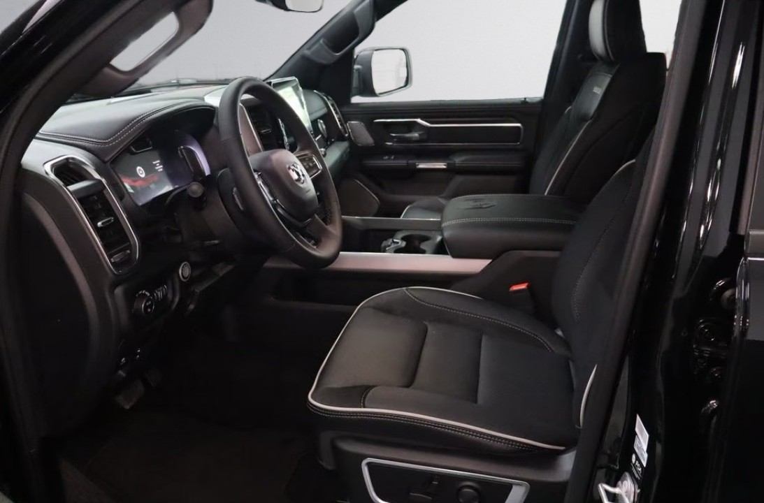 Dodge RAM 1500 Laramie - foto 7