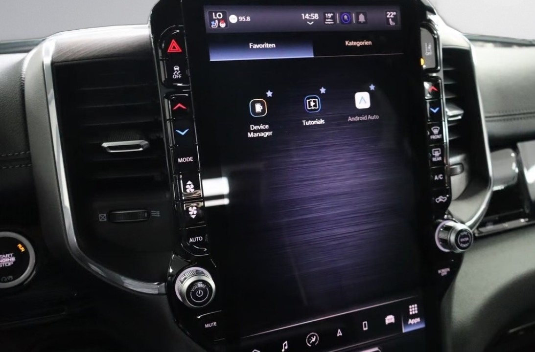 Dodge RAM 1500 Laramie - foto 19