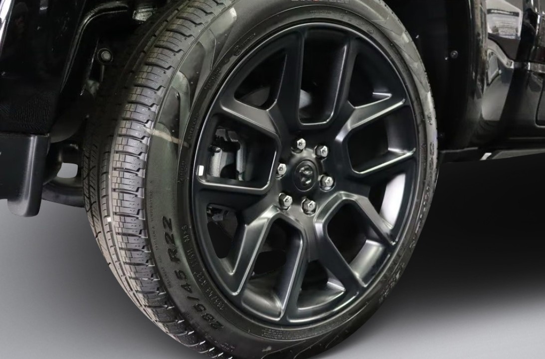 Dodge RAM 1500 Laramie - foto 38
