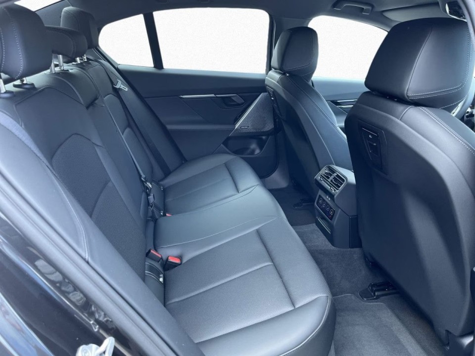 BMW Seria 5 520i - foto 11