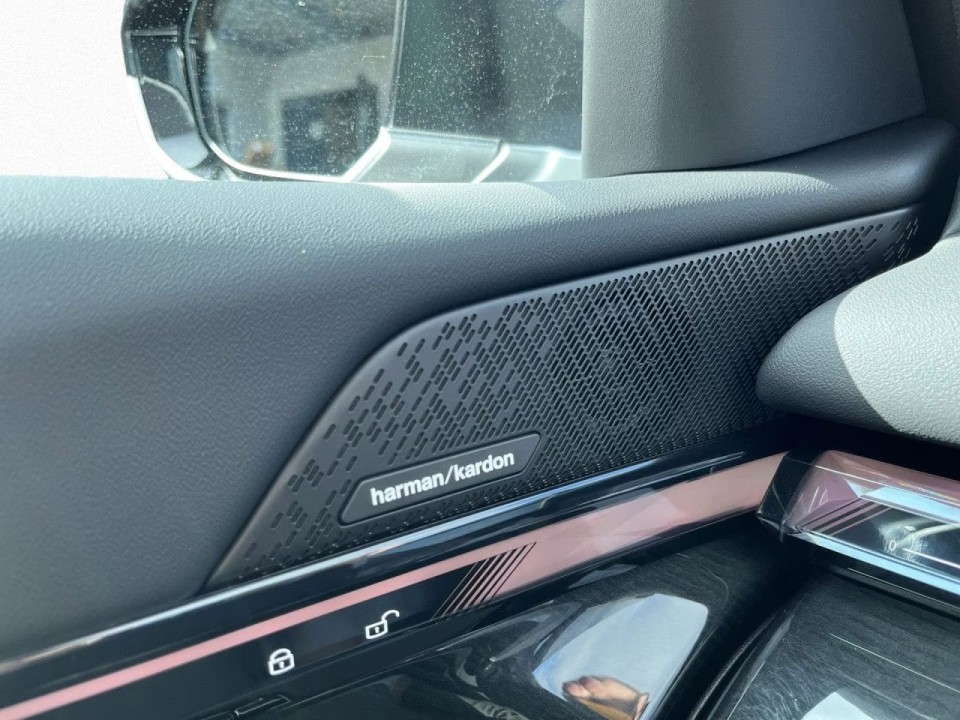 BMW Seria 5 520i - foto 12