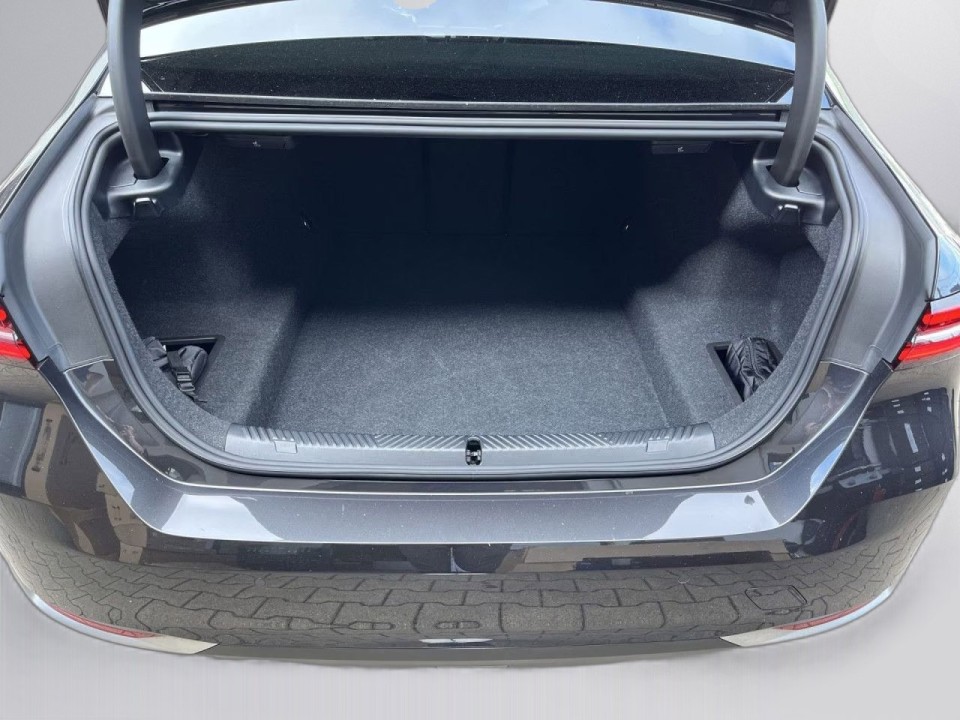 BMW Seria 5 520i - foto 13