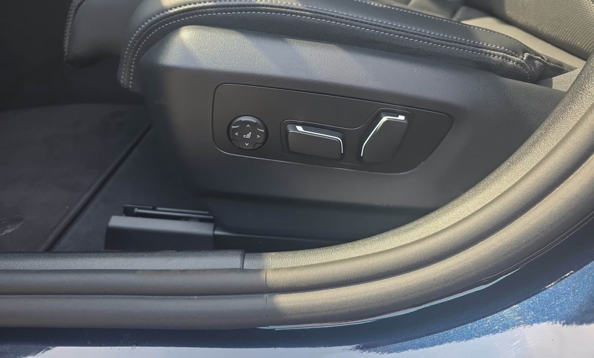 BMW Seria 5 520i M-Sport - foto 11