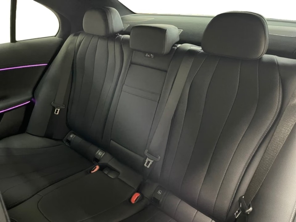 Mercedes-Benz E 200 Avantgarde - foto 13