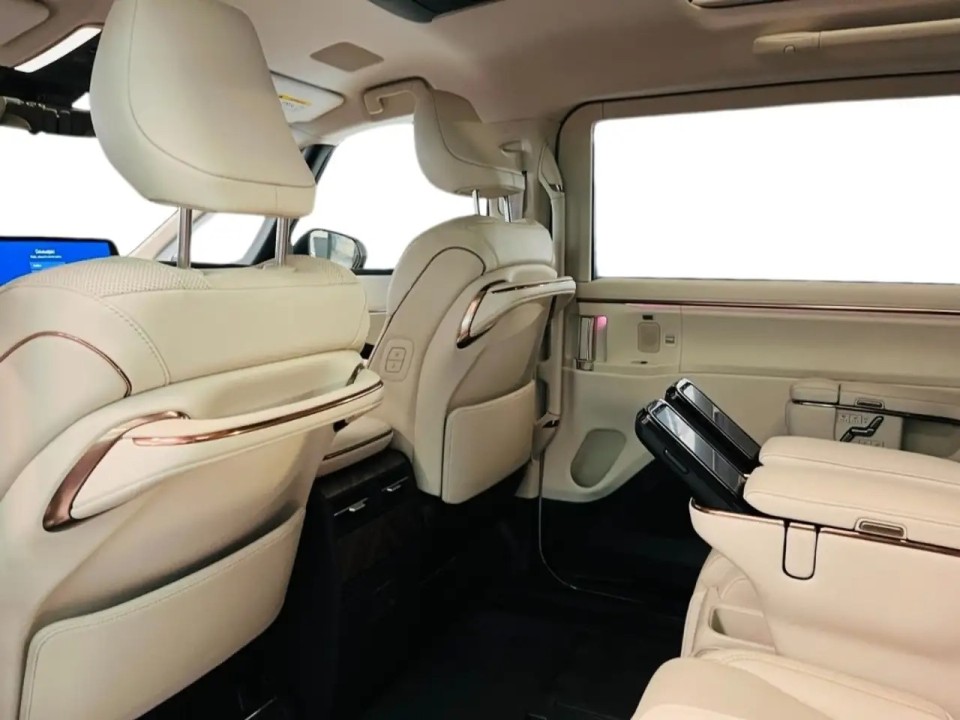 Lexus LM 350h AWD Executive Line - foto 13