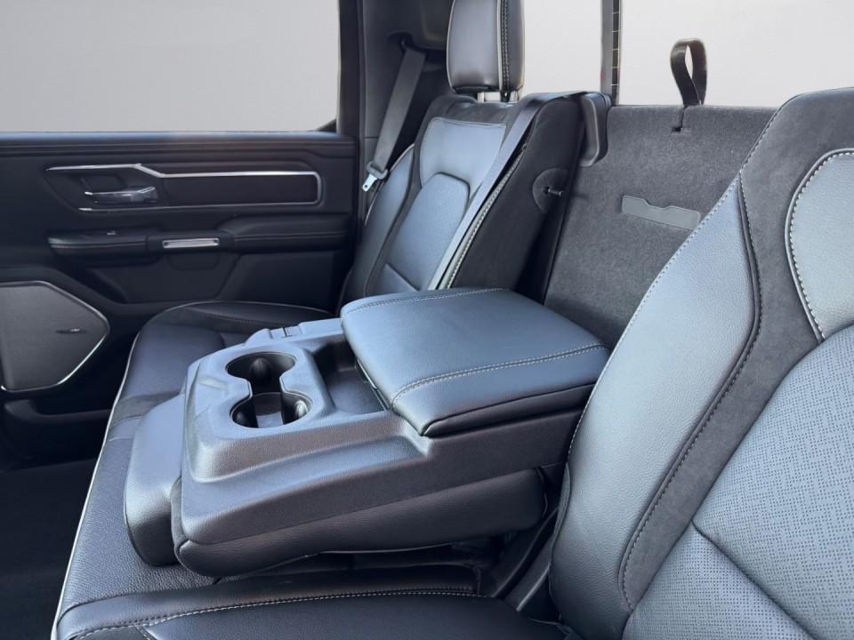 Dodge RAM 1500 Laramie - foto 15