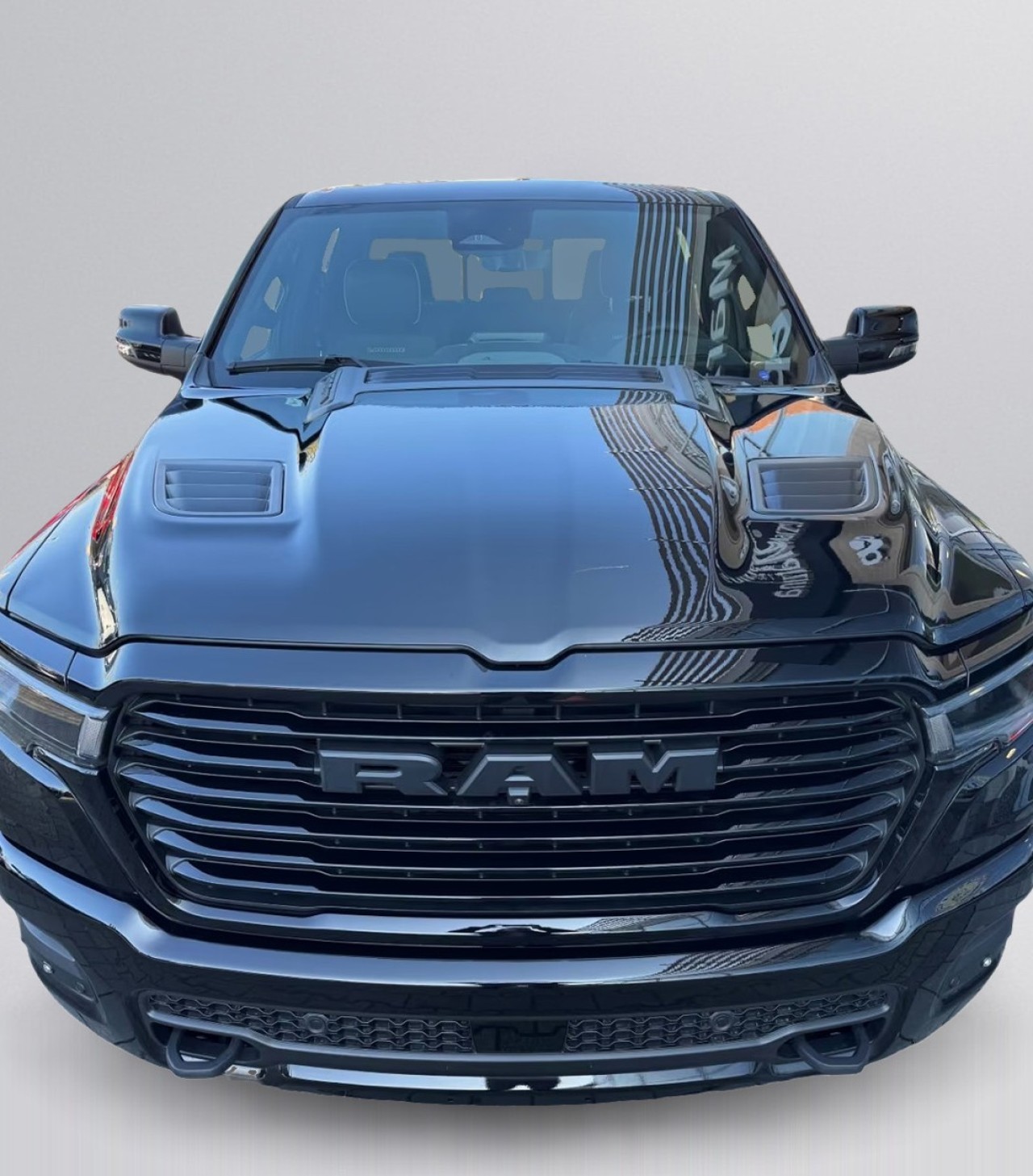 Dodge RAM 1500 Laramie - foto 12