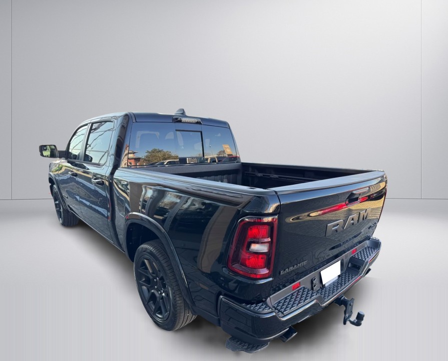 Dodge RAM 1500 Laramie - foto 8