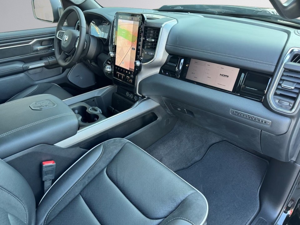 Dodge RAM 1500 Laramie - foto 19