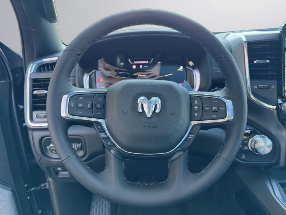 Dodge RAM 1500 Laramie - foto 24