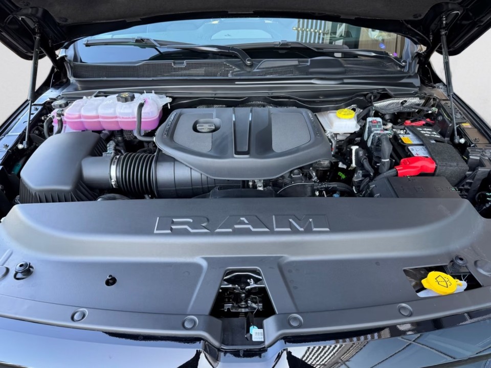 Dodge RAM 1500 Laramie - foto 30