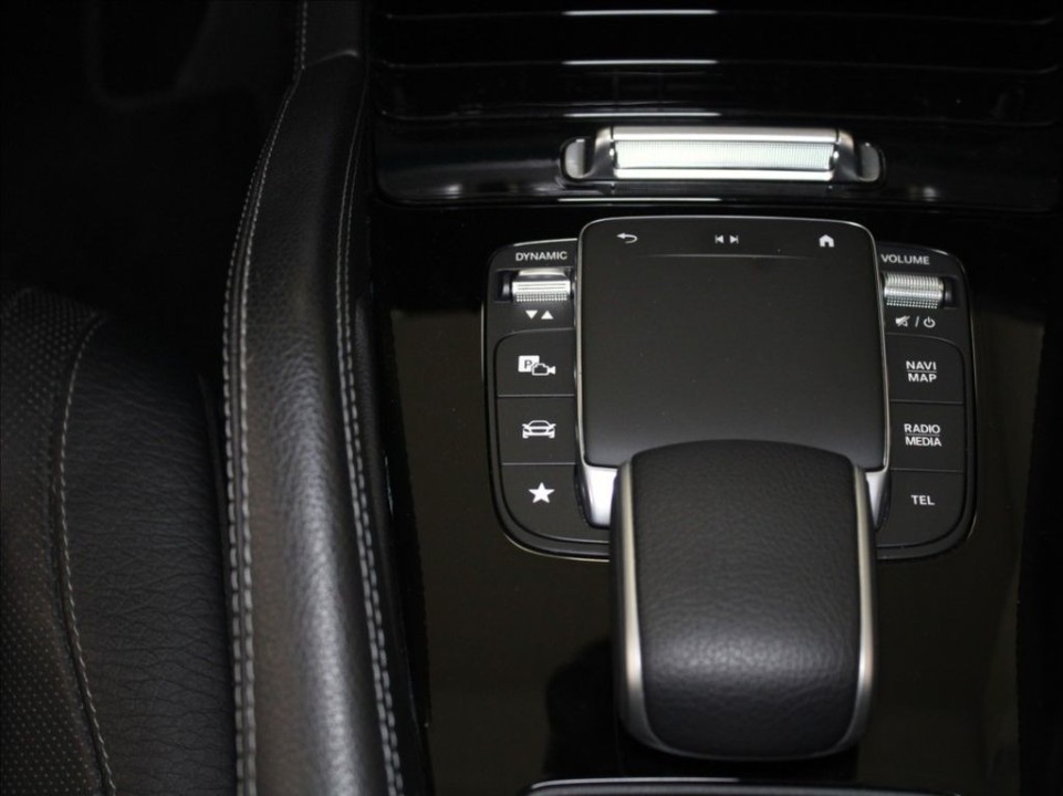 Mercedes-Benz GLE 300d 4MATIC AMG Line - foto 11