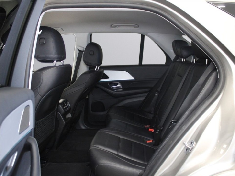 Mercedes-Benz GLE 300d 4MATIC AMG Line - foto 21