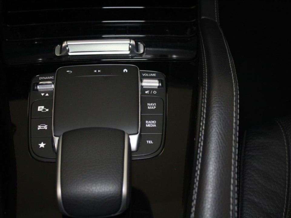 Mercedes-Benz GLE 300d 4MATIC AMG Line - foto 10