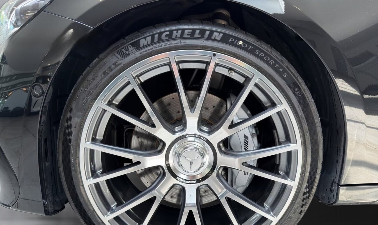 Mercedes-Benz E 53 AMG 4MATIC+ - foto 26