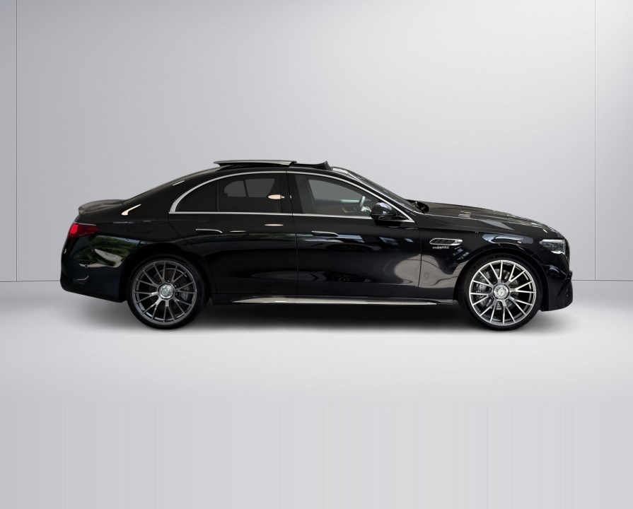 Mercedes-Benz E 53 AMG 4MATIC+ (2)