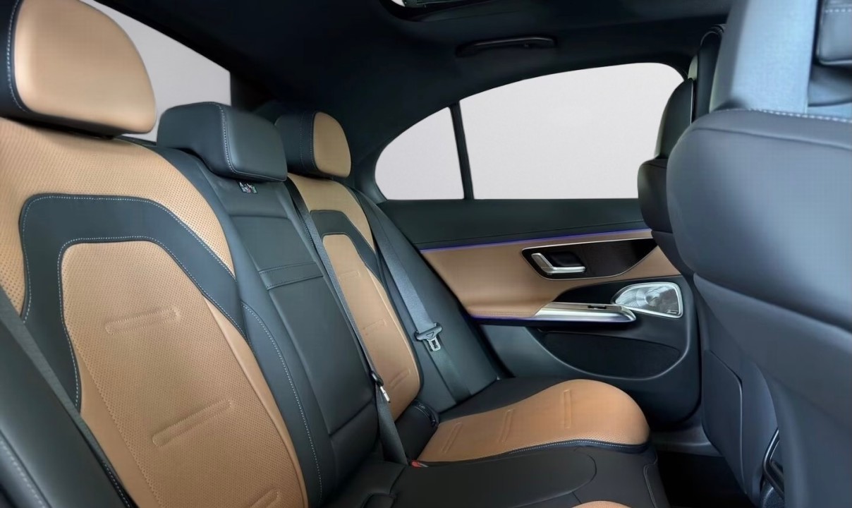 Mercedes-Benz E 53 AMG 4MATIC+ - foto 23