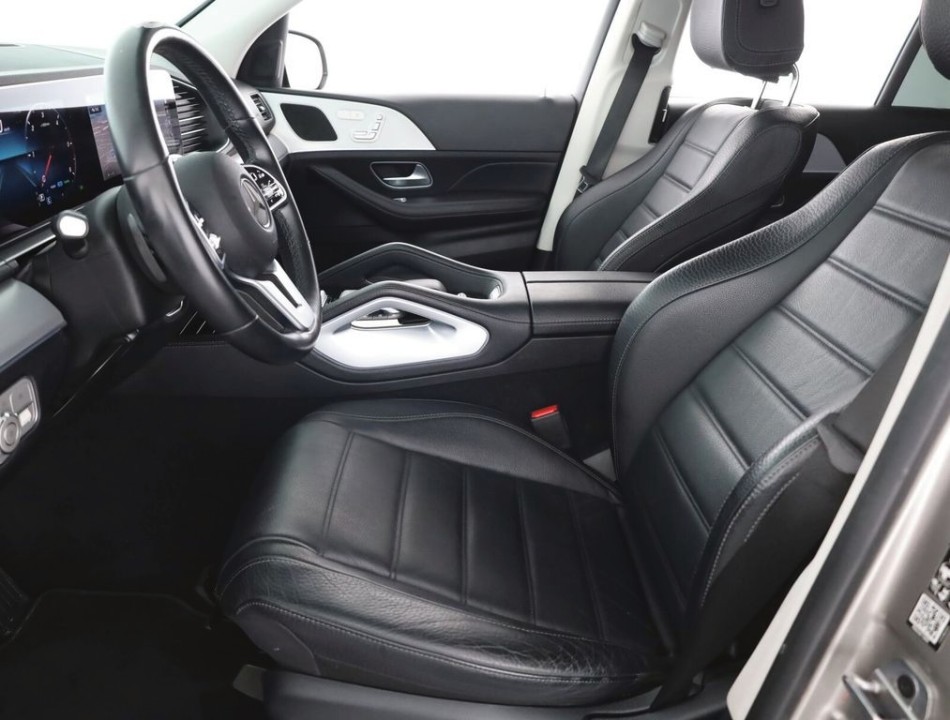 Mercedes-Benz GLE 300d 4MATIC AMG Line - foto 7