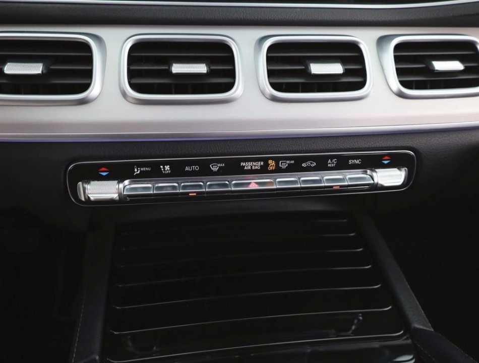 Mercedes-Benz GLE 300d 4MATIC AMG Line - foto 15