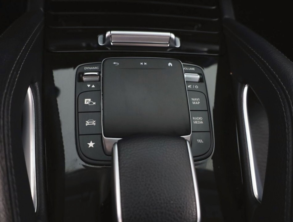 Mercedes-Benz GLE 300d 4MATIC AMG Line - foto 13