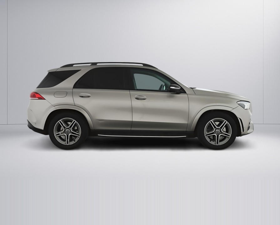 Mercedes-Benz GLE 300d 4MATIC AMG Line (2)