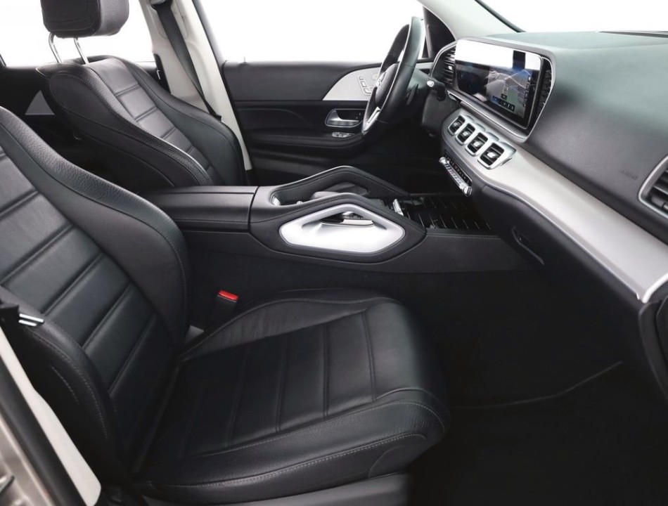 Mercedes-Benz GLE 300d 4MATIC AMG Line - foto 10
