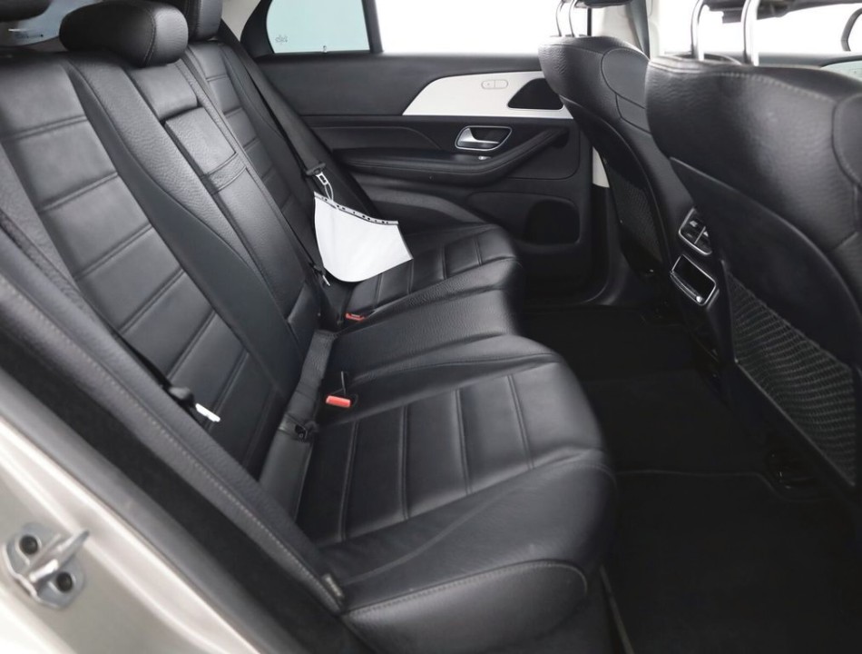 Mercedes-Benz GLE 300d 4MATIC AMG Line - foto 9