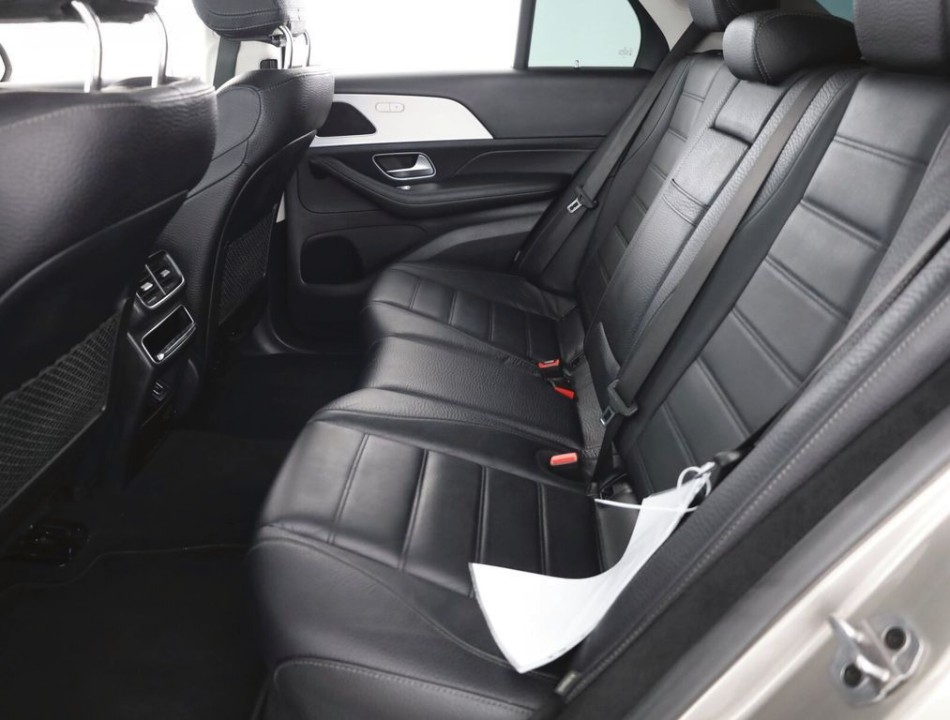 Mercedes-Benz GLE 300d 4MATIC AMG Line - foto 8