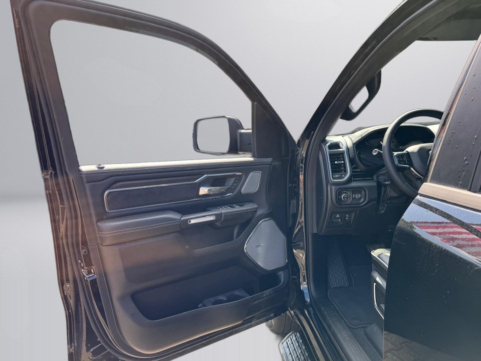 Dodge RAM 1500 Laramie - foto 26