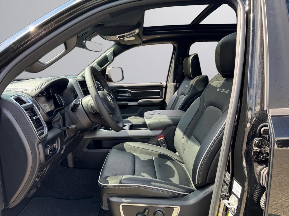 Dodge RAM 1500 Laramie - foto 13