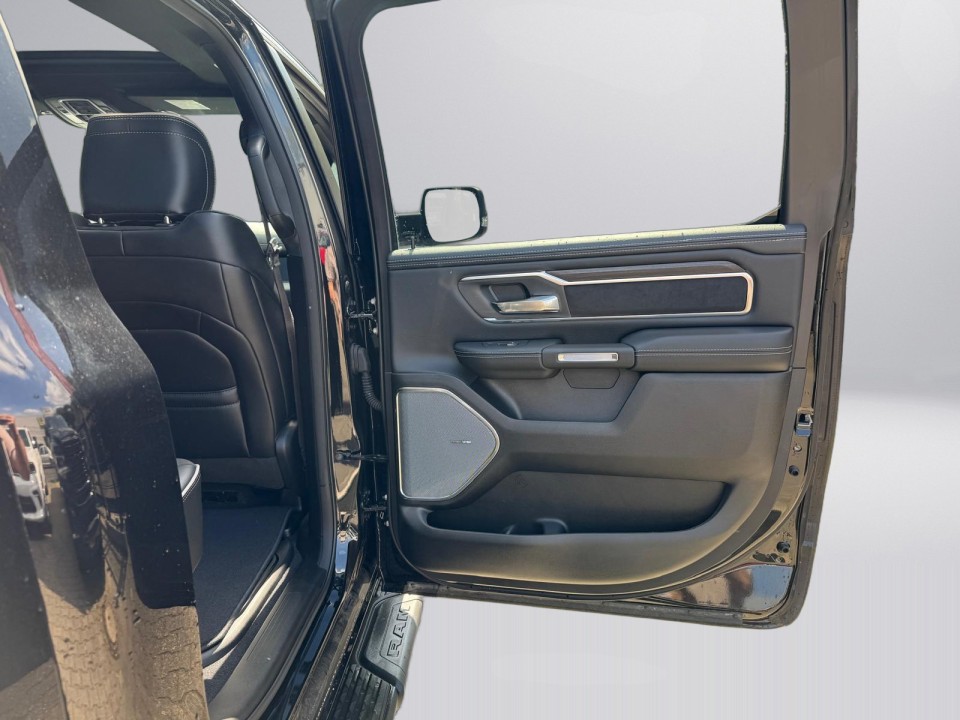 Dodge RAM 1500 Laramie - foto 29