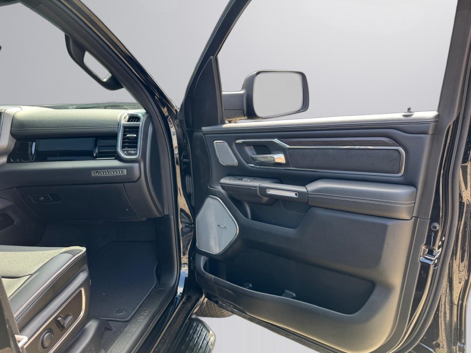 Dodge RAM 1500 Laramie - foto 27