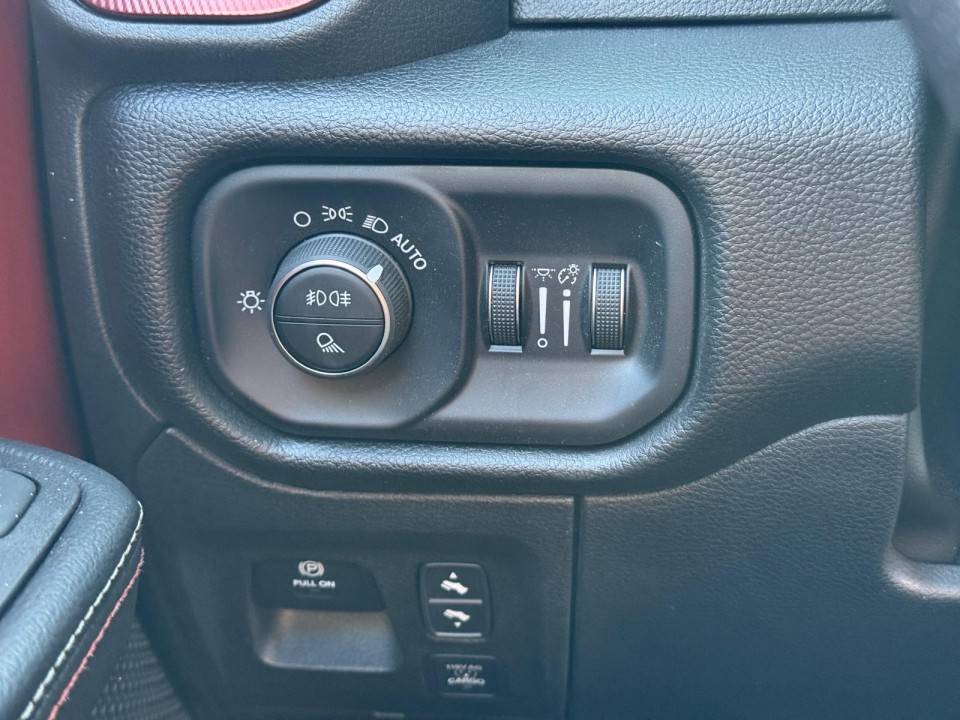 Dodge RAM 1500 REBEL - foto 22