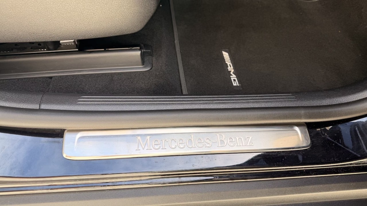 Mercedes-Benz GLC 300e 4MATIC AMG Line - foto 12