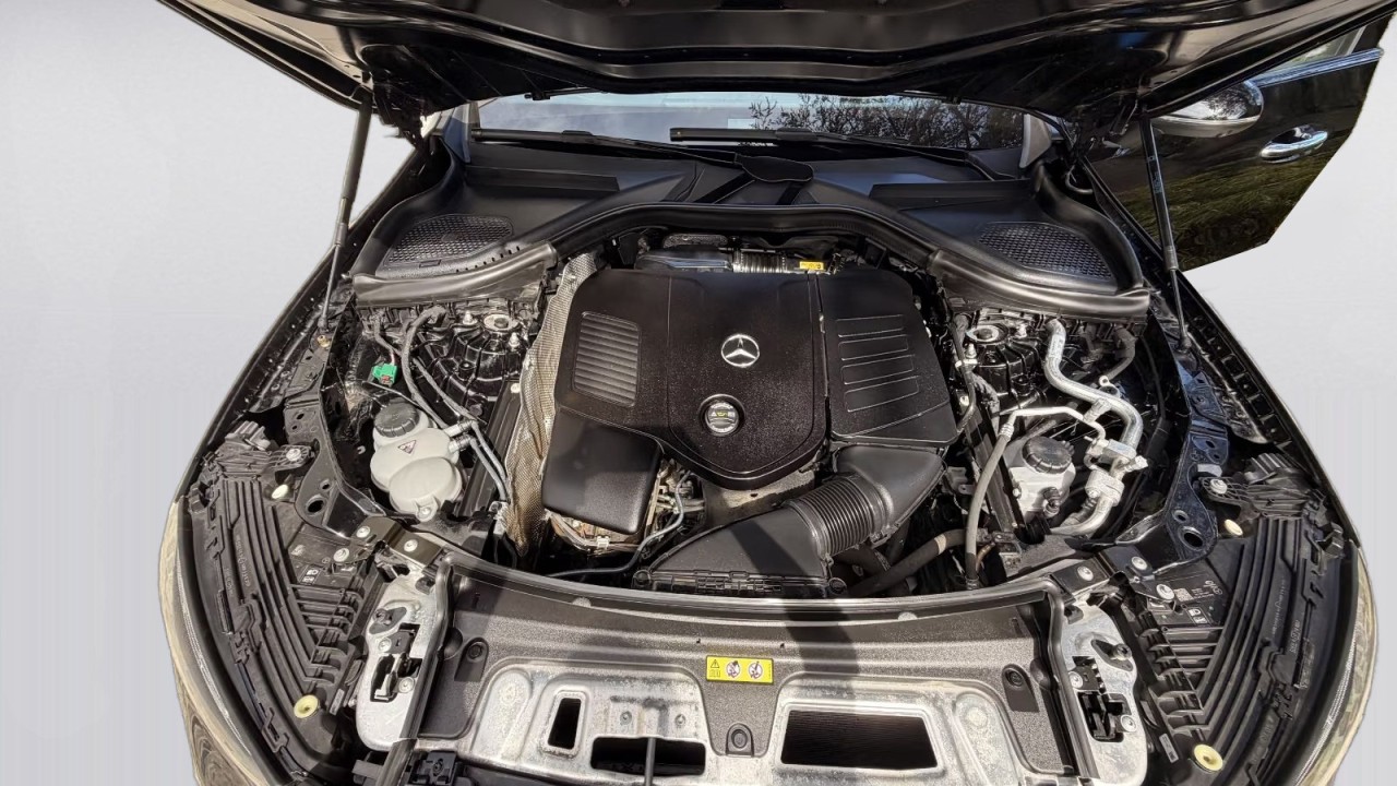 Mercedes-Benz GLC 300e 4MATIC AMG Line - foto 18