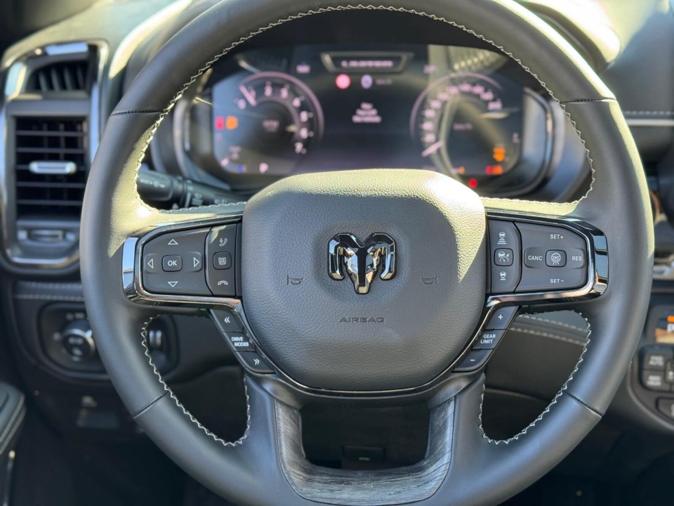 Dodge RAM 1500 Limited - foto 11