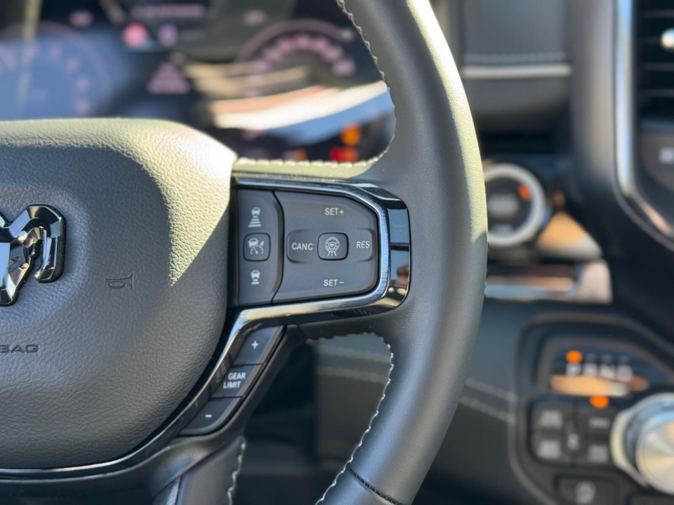 Dodge RAM 1500 Limited - foto 18