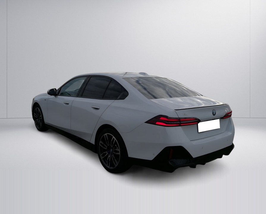 BMW i5 eDrive40 Limousine M (3)