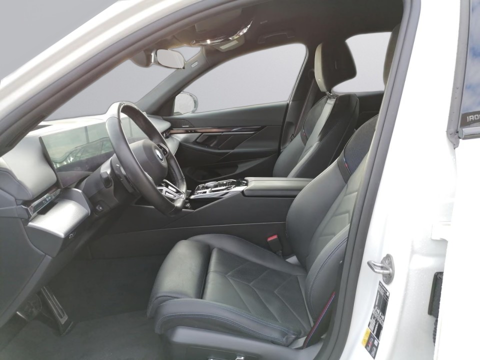 BMW i5 eDrive40 Limousine M - foto 8