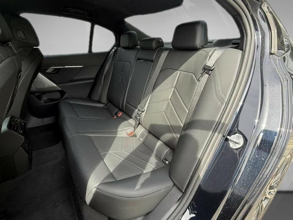 BMW i5 eDrive40 M-Sport - foto 8