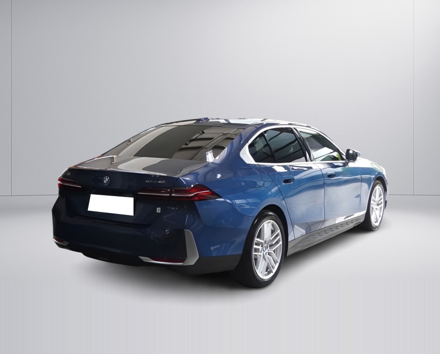 BMW i5 eDrive40 (3)