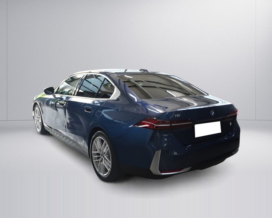 BMW i5 eDrive40 (5)