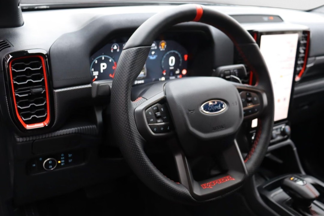 Ford Raptor - foto 10